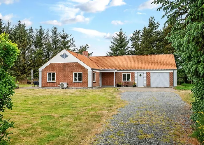 Marlise - 2-5km From The Sea By Interhome *